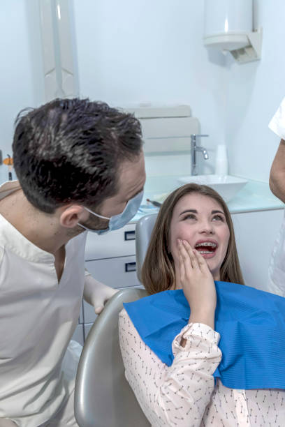 Best Weekend Emergency Dental Services in Rkside, PA